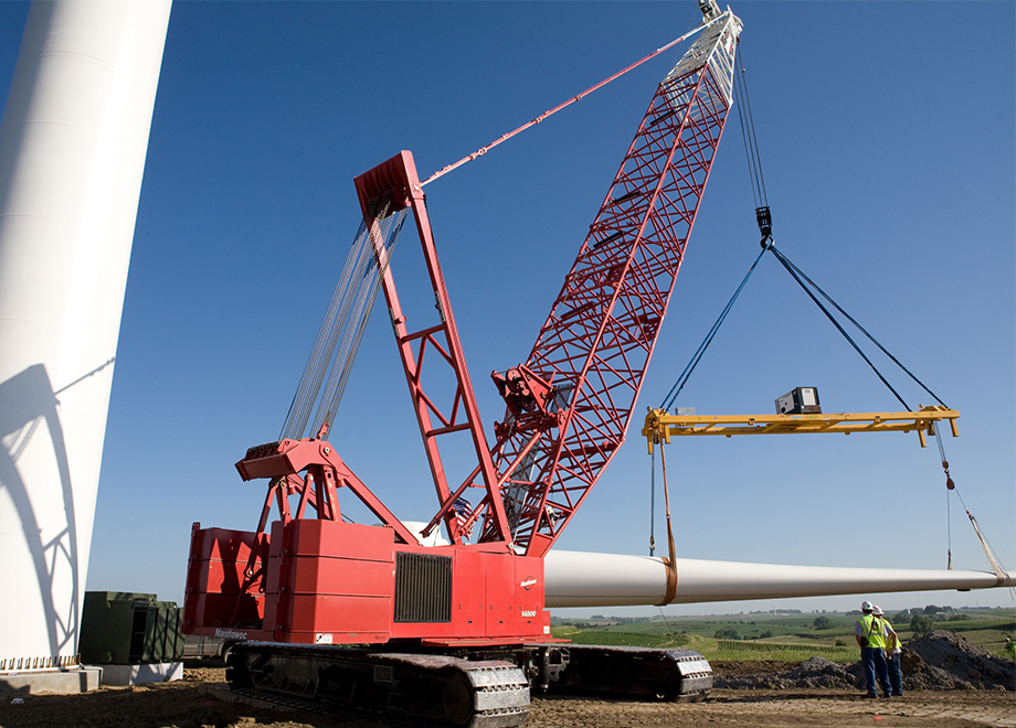 Crawler crane lifting massive load